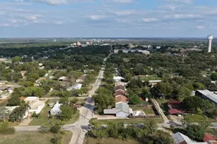 1610 W Plummer St, Eastland, TX 76448 - Photo 3