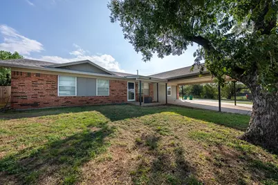 1610 W Plummer Street, Eastland, TX 76448 - Photo 1
