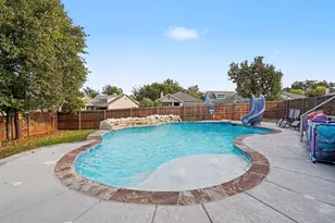 360 Daleview Dr, Kennedale, TX 76060 - Photo 1
