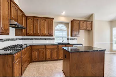 7311 Padilla, Grand Prairie, TX 75054 - Photo 9
