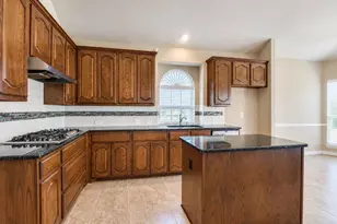 7311 Padilla, Grand Prairie, TX 75054 - Photo 9