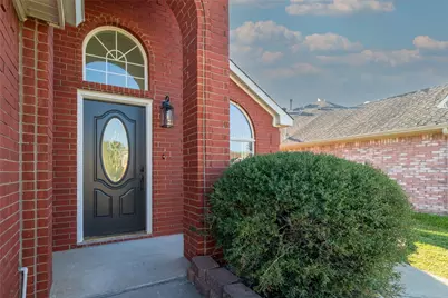 2048 Bay View Drive, Irving, TX 75060 - Photo 5