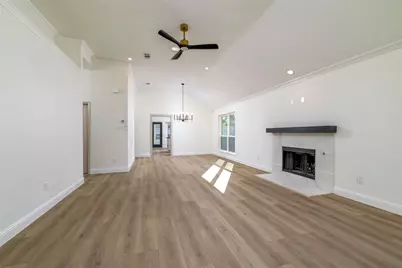 2048 Bay View Drive, Irving, TX 75060 - Photo 7