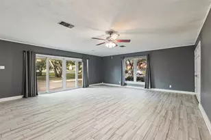 900 Stonelake Dr, Cleburne, TX 76033 - Photo 23