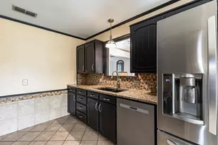 900 Stonelake Dr, Cleburne, TX 76033 - Photo 9