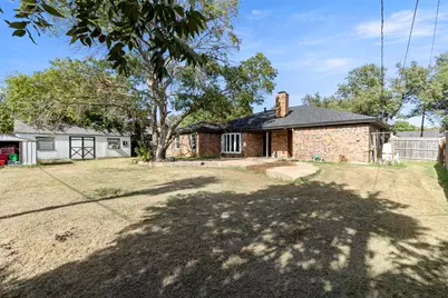 900 Stonelake Drive, Cleburne, TX 76033 - Photo 25