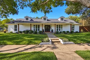 301 N Preston St, Ennis, TX 75119 - Photo 1