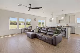226 Stillmeadow Wy, Whitney, TX 76692 - Photo 5