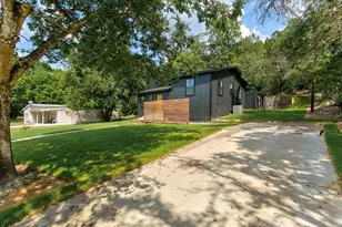 9005 Lakeside Dr, Rio Vista, TX 76093 - Photo 1