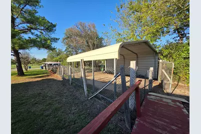 713 W Fannin, Mexia, TX 76667 - Photo 9