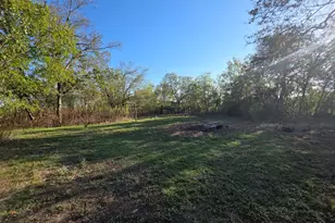 713 W Fannin, Mexia, TX 76667 - Photo 15