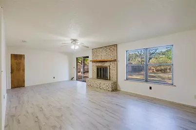 409 Crestwood Drive, Eastland, TX 76448 - Photo 7