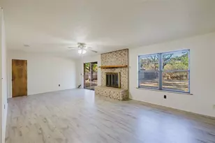 409 Crestwood Dr, Eastland, TX 76448 - Photo 7