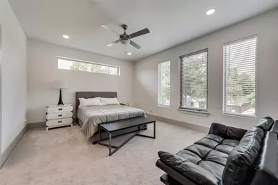 4528 W Amherst Avenue, Dallas, TX 75209 - Photo 25