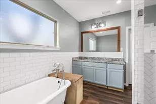 300 E 3rd St, Blooming Grove, TX 76626 - Photo 25