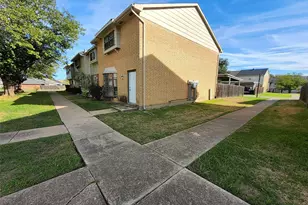 99 W Mountain Creek Dr, Grand Prairie, TX 75052 - Photo 3