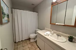 99 W Mountain Creek Dr, Grand Prairie, TX 75052 - Photo 25