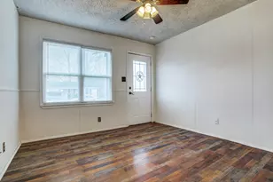 533 NW Lorna St, Burleson, TX 76028 - Photo 5