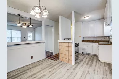 533 NW Lorna Street, Burleson, TX 76028 - Photo 11