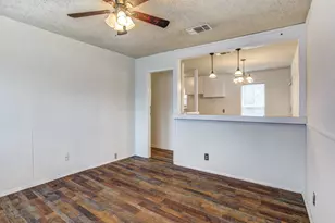 533 NW Lorna St, Burleson, TX 76028 - Photo 7