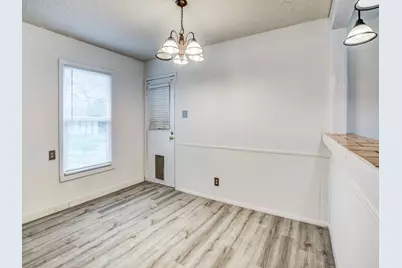 533 NW Lorna Street, Burleson, TX 76028 - Photo 9