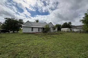 104 A E North St, Hico, TX 76457 - Photo 5