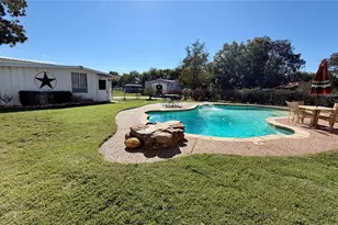 635 Fm-2815 Rd, Bonham, TX 75418 - Photo 1
