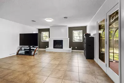 1826 Cunningham Street, Irving, TX 75062 - Photo 9