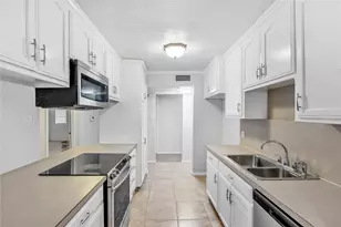 1714 Granada Dr, Arlington, TX 76014 - Photo 3