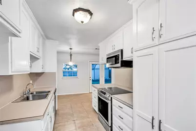1714 Granada Drive, Arlington, TX 76014 - Photo 5