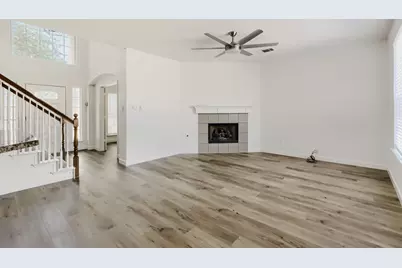 3812 Red Oak Trail, The Colony, TX 75056 - Photo 5