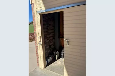 504 Balboa Drive E, Runaway Bay, TX 76426 - Photo 9