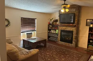 102 S Houston St, Millsap, TX 76066 - Photo 3