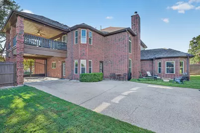 204 Castle Hill Drive, Burleson, TX 76028 - Photo 35