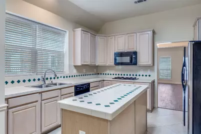 6613 Lynch Lane, Garland, TX 75044 - Photo 5