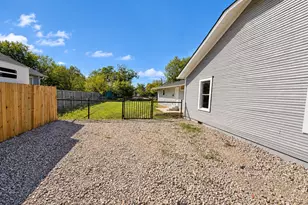 401 N Frontage Rd, Valley View, TX 76272 - Photo 19