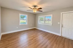 401 N Frontage Rd, Valley View, TX 76272 - Photo 3