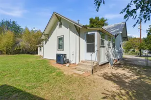 476 E Church St, Bluff Dale, TX 76433 - Photo 7