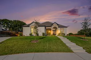 1135 Willow Lk Dr, DeSoto, TX 75115 - Photo 1