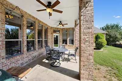210 Black Walnut Drive, Garland, TX 75044 - Photo 5
