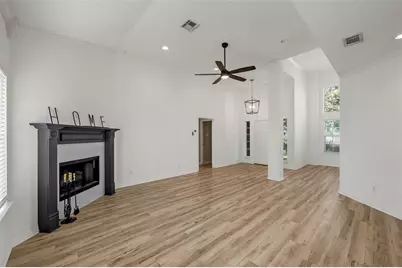 10100 Seville Court, Waco, TX 76708 - Photo 5