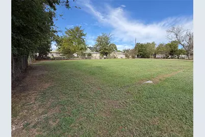 704 Poplar Street, Honey Grove, TX 75446 - Photo 3