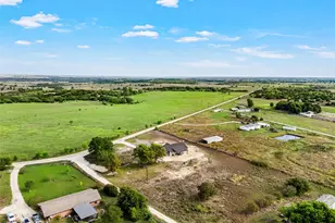 1025 Wyatt Ln, McGregor, TX 76657 - Photo 35