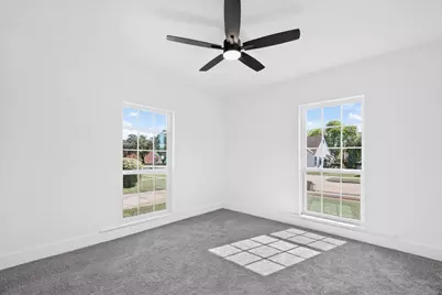 815 E Robert Street, Fort Worth, TX 76104 - Photo 21