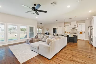 1610 N Mason Street, Bowie, TX 76230 - Photo 23