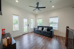 5900 Bertha Ln, Haltom City, TX 76117 - Photo 17