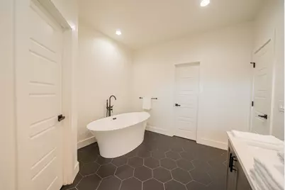 5900 Bertha Lane, Haltom City, TX 76117 - Photo 13