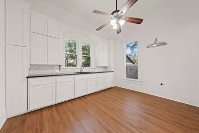 307 Avenue D, Clifton, TX 76634 - Photo 5