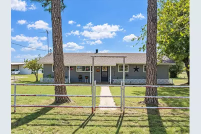 2220 Well Service Road, Bowie, TX 76230 - Photo 3