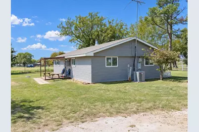 2220 Well Service Road, Bowie, TX 76230 - Photo 35